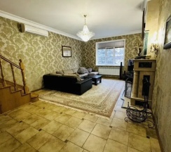 Шестиместные апартаменты с балконом в Гостевой дом