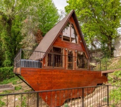 Семейный коттедж с балконом в Сопка