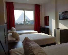 Трёхместный номер в Sahara Pyramids Inn