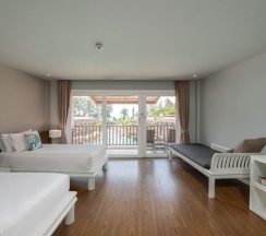 Студия с видом на бассейн в Arinara Beach Resort Phuket