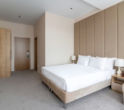 Трехместный номер с частичным видом на море в Kinney hotel sea view