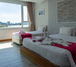 Трёхместный номер Standard с частичным видом на море в The Beach Front Resort Pattaya  - SHA Plus