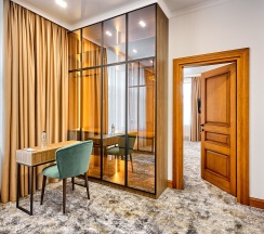 Вилла Монополь в Монополь