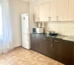 Апартаменты c 1 комнатой с балконом и с красивым видом из окна в Квартира на Октябрьском проспекте, 3Б