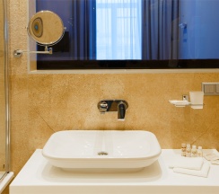 Улучшенный люкс с кроватью размера "king-size" в ITALYANSKAYA 29 Hotel