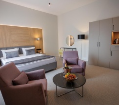 Номер люкс в Garden Hotel & SPA