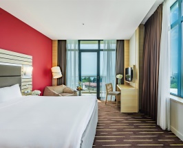 Номер Privilege, c балконом и видом на море - с двуспальной кроватью в Mercure Sochi Centre