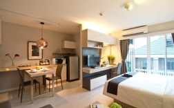 Двухместный номер Standard с балконом в Hotel Amber Sukhumvit 85