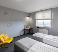 Семейный номер с общей ванной комнатой в Friday center