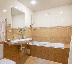 Номер «Делюкс» в Гала-Альпик