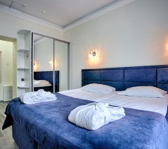 Двухместные апартаменты 7 с видом на внутренний двор 2 отдельные кровати в Exclusive Hotel&Apartments