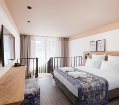 Стандартный семейный номер в Country Hills Resort