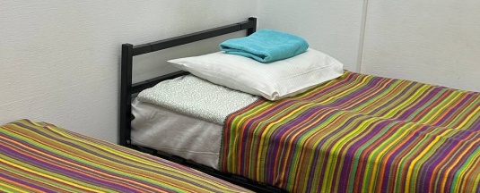 Двухместный номер с двухъярусной кроватью или 2 раздельными кроватями и общей ванной комнатой в Берёза