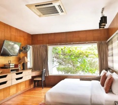 Двухместный Sky Nest Tree Top двуспальная кровать в Birds and Bees Resort