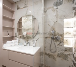 Квартира в Апартаменты на ул. Гагринская 3/8 (Линда), 95м²