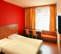 Двухместный номер Comfort двуспальная кровать в Leonardo Hotel Salzburg City Center