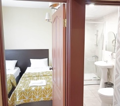 Кровать в 5-местном общем номере в Smart Hotel KDO Челябинск