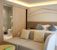 Двухместный номер Deluxe Grand Pool Plus двуспальная кровать в Wyndham Garden Naithon Phuket