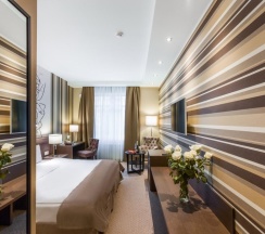 Двухместный номер Комфорт с 2-х спальной кроватью или 2 односпальными в Онегин