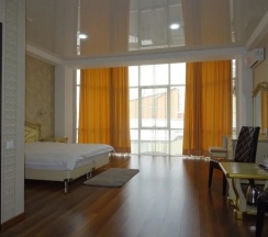 Номер полулюкс с 1 двуспальной кроватью в Лига чемпионов