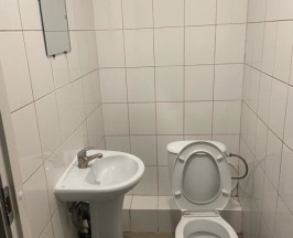Кровать в общем номере в Чкалофф
