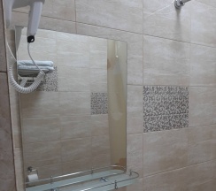 Трёхместный номер Standard с балконом и с красивым видом из окна в АлМар