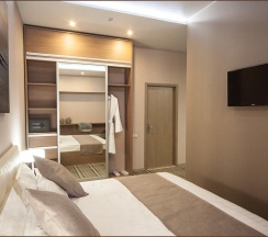 Номер люкс улучшенный (с завтраком) в GogolHotel
