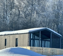 Коттедж с красивым видом из окна в Igora _Family _House