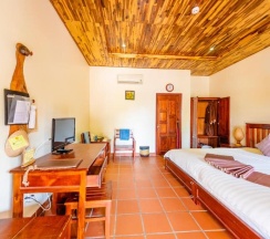 Двухместный номер Deluxe с частичным видом на море двуспальная кровать в Blue Sea Resort