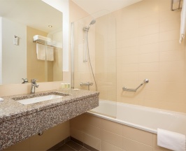 Deluxe King в Courtyard Nizhny Novgorod City Center