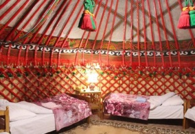 Хостел Happy Nomads Yurt Camp & Hostel в Караколе