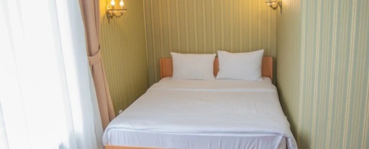 Двухместный номер Classic с видом на Дворец двуспальная кровать в Ekaterina