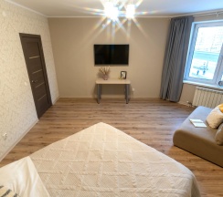 Апартаменты улучшенные с двумя спальнями и балконом для 8 гостей в Степаненков