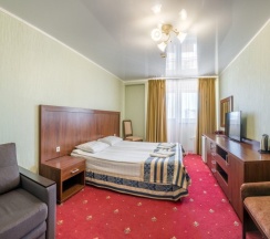 ПОЛУЛЮКС в Red hotel