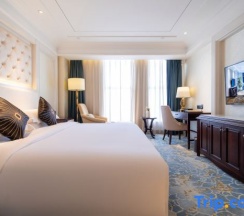 Номер Deluxe в Phoenix Hotel
