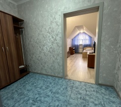 Стандартный трехместный номер в Николаевский