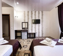 3-местная комната комфорт в Виктория