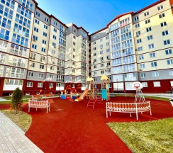 Апартаменты c 1 комнатой с балконом в Людмила