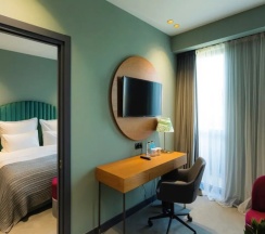 Люкс Представительский с балконом и с красивым видом из окна в Khedi Hotel