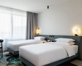 Номер стандарт с 2 односпальными кроватями и диваном в Hyatt Place Ekaterinburg