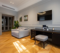 Полулюкс в Генрих