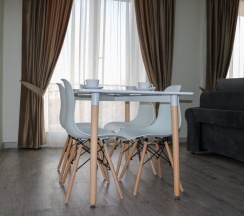 Двухместный люкс с 2 комнатами с балконом и с красивым видом из окна двуспальная кровать в Golden Park