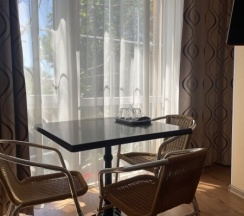 Четырехместный номер комфорт Quadriple в Бриз