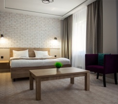 Deluxe в Розендорф