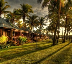 Двухместное бунгало с видом на океан двуспальная кровать в Club Fiji Resort