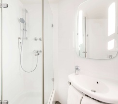 Двухместный номер MyRoom by Cagla: Arabian Nights двуспальная кровать в ibis Muenchen City
