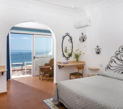 Двухместный номер Superior с балконом и с видом на море 2 отдельные кровати в Hotel Pupetto