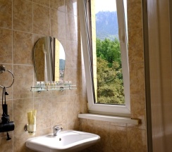 Семейный двухкомнатный номер в Утомленные Солнцем