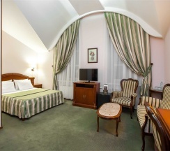 ДЕЛЮКС в Бон Апарт