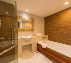 Коттедж Deluxe с красивым видом из окна в Tup Kaek Sunset Beach Resort
